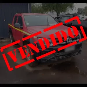 VENDIDO -CAMIONETA VOLKSWAGEN AMAROK TRENDLINE 4X4 2.0 ROJO TORNADO
