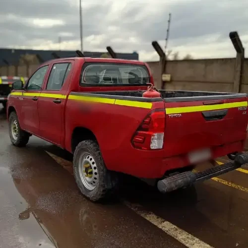TOYOTA HILUX 2.4 DIÉSEL AÑO 2023 - Imagen 3