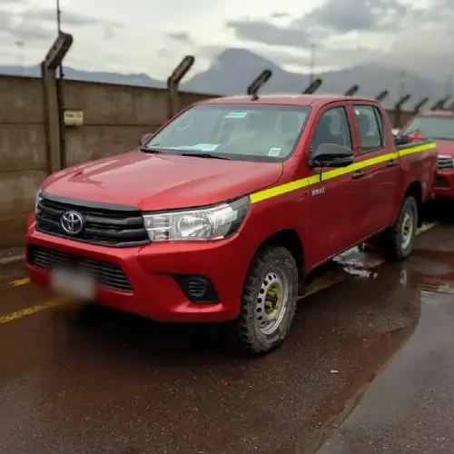 TOYOTA HILUX 2.4 DIÉSEL AÑO 2023 - Imagen 4