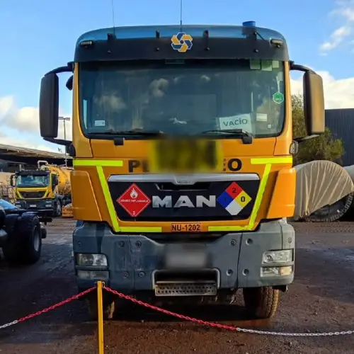 CAMIÓN MAN TGS 33.400 ESTANQUE DE COMBUSTIBLE 6X4 AÑO 2014 - Imagen 4