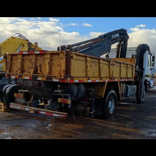 CAMIÓN MERCEDES-BENZ CON PLUMA HIAB 220-3 4X4 AÑO 1998 - Imagen 4