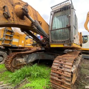 EXCAVADORA LIEBHERR AÑO 2022