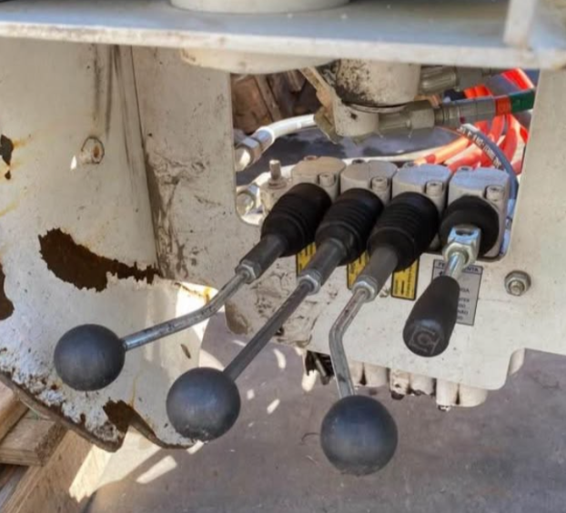 Grua Alza hombre Marca PHD Modelo C A 135 Año 2026 - Imagen 2